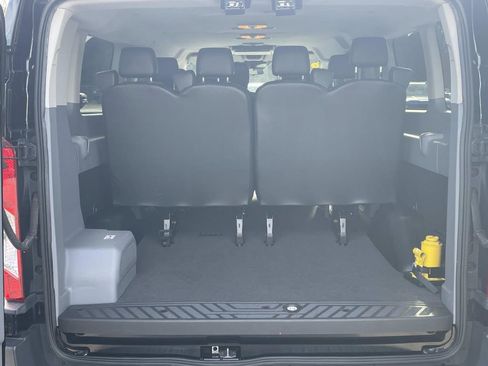 Used 2018 Ford Transit 350 XLT image 11