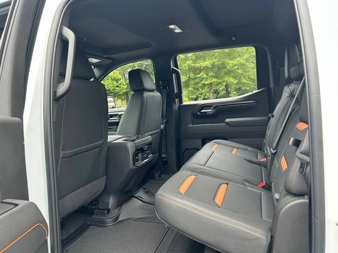 Used 2025 GMC Sierra 1500 AT4 w/ AT4 Premium Package AWD/4WD image 48