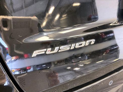 Used 2019 Ford Fusion Titanium image 27