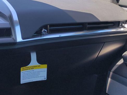 New 2026 Cadillac Vistiq Sport w/ LPO, Floor Liner Package AWD/4WD image 21