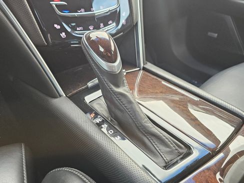 Used 2014 Cadillac XTS Luxury image 11