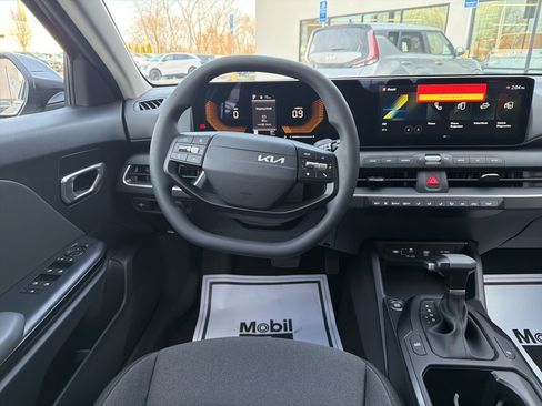 New 2025 Kia K4 LX image 26