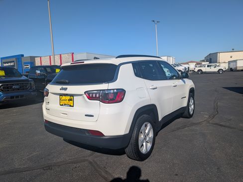 Used 2021 Jeep Compass Latitude w/ Convenience Group AWD/4WD image 8