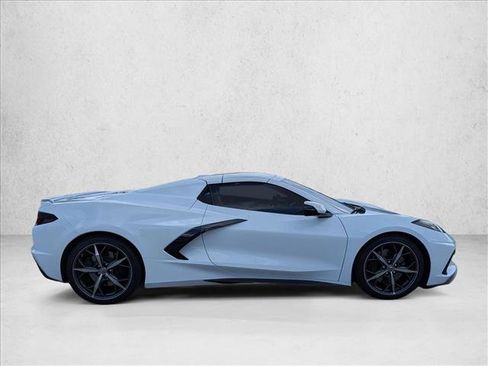 Used 2023 Chevrolet Corvette Stingray Premium Conv w/ Z51 Performance Package RWD image 4