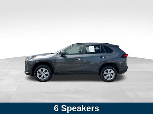 Used 2019 Toyota RAV4 LE FWD image 2