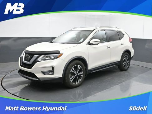 Used 2017 Nissan Rogue SL w/ SL Premium Package image 1