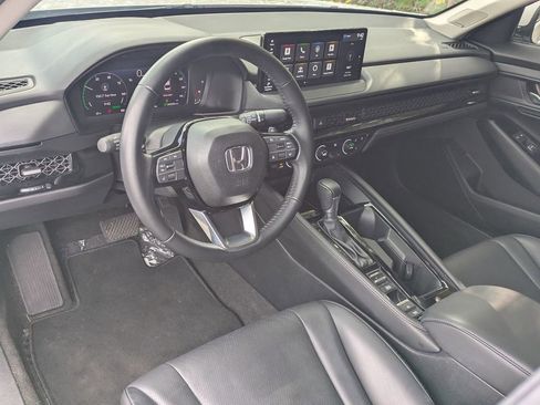 Used 2024 Honda Accord Touring image 17