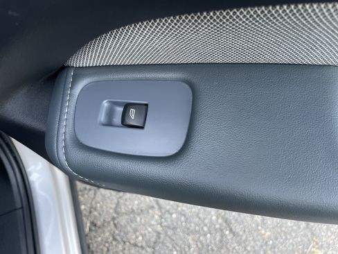 Used 2022 Volvo XC60 B5 R-Design image 20