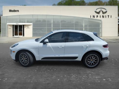 Used 2018 Porsche Macan AWD/4WD image 6