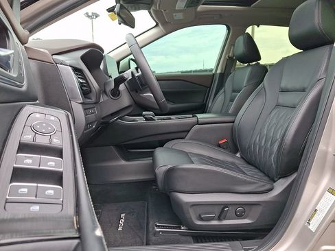 Certified 2023 Nissan Rogue Platinum w/ Platinum Premium Package AWD/4WD image 14