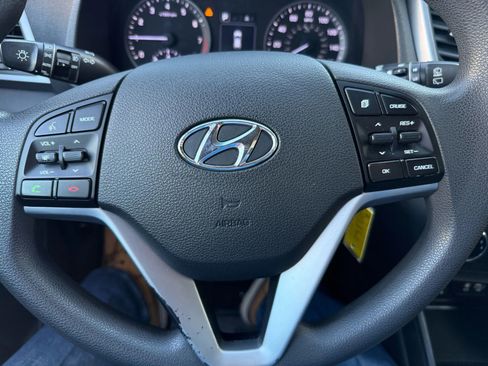 Used 2017 Hyundai Tucson SE image 11