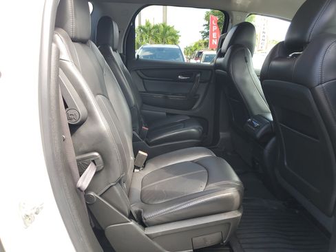 Used 2014 GMC Acadia SLT image 39