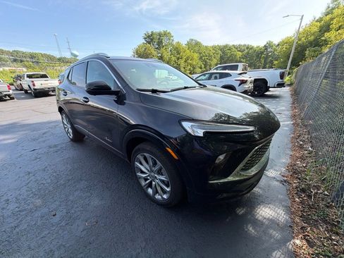 Used 2024 Buick Encore GX Avenir w/ Avenir Technology Package AWD/4WD image 4