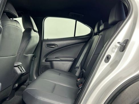 Used 2021 Lexus UX 250h image 16