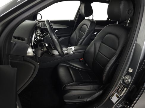 Used 2020 Mercedes-Benz GLC 300 4MATIC image 17