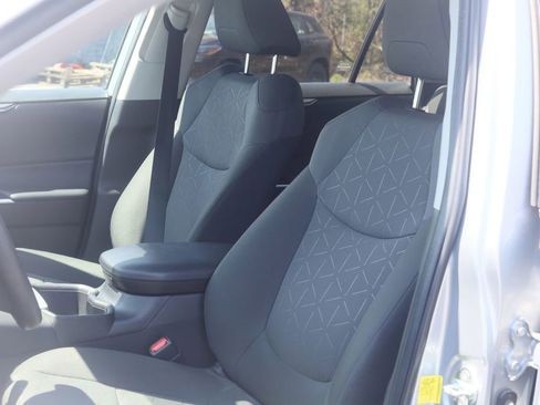 Used 2023 Toyota RAV4 XLE AWD/4WD image 27