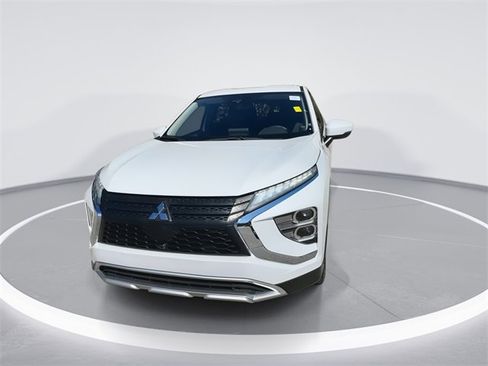 Used 2023 Mitsubishi Eclipse Cross SE image 3