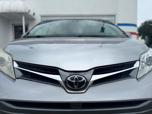 Used 2018 Toyota Sienna XLE FWD image 10