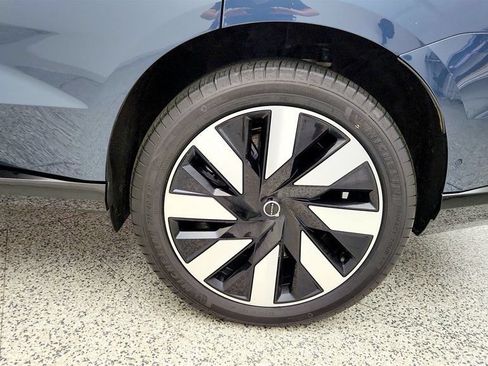 Used 2025 Volvo EX90 Ultra AWD/4WD image 9