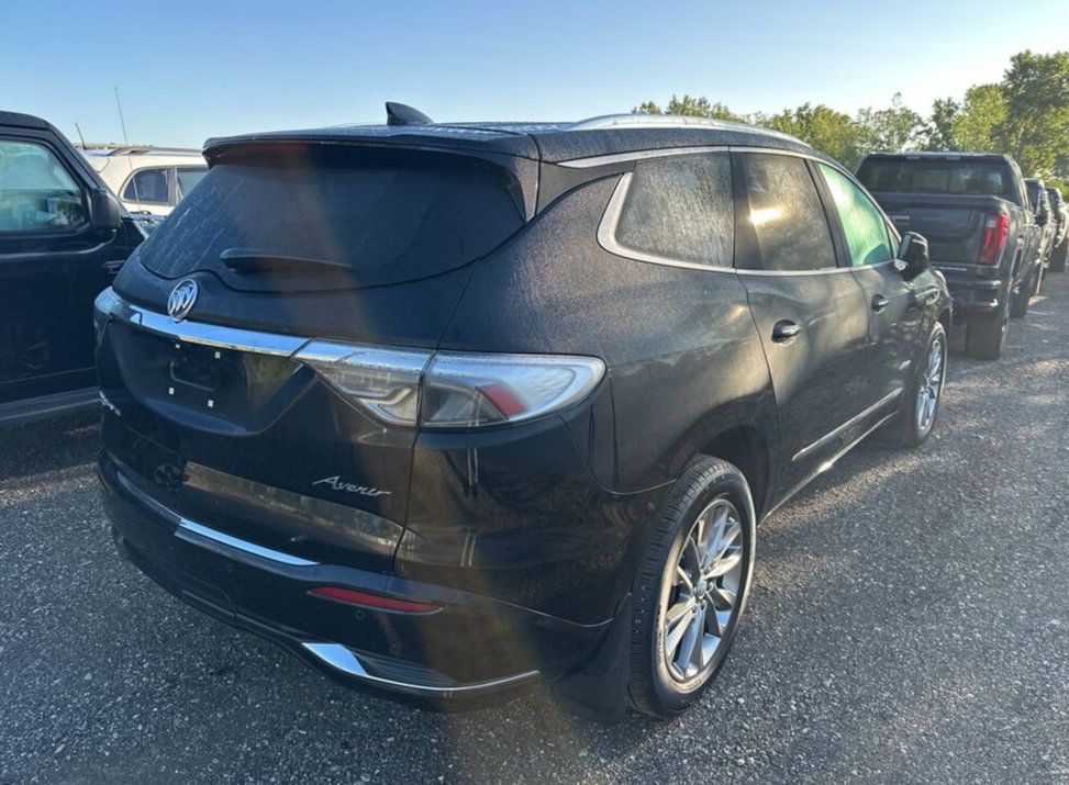 Used 2023 Buick Enclave Avenir w/ Avenir Technology Package AWD/4WD image 3