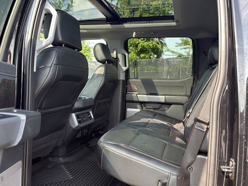 Used 2024 Ford F250 Lariat w/ Lariat Ultimate Package AWD/4WD image 10
