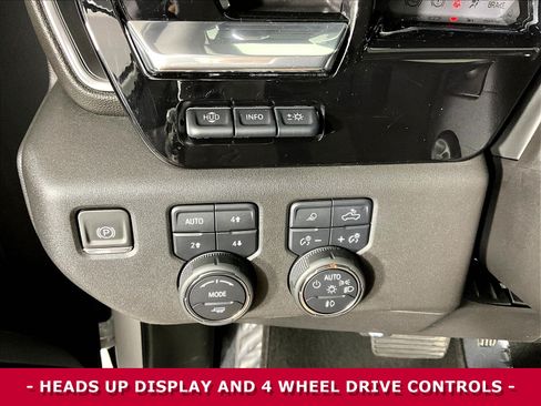 Used 2022 Chevrolet Silverado 1500 LTZ w/ LTZ Premium Package AWD/4WD image 37