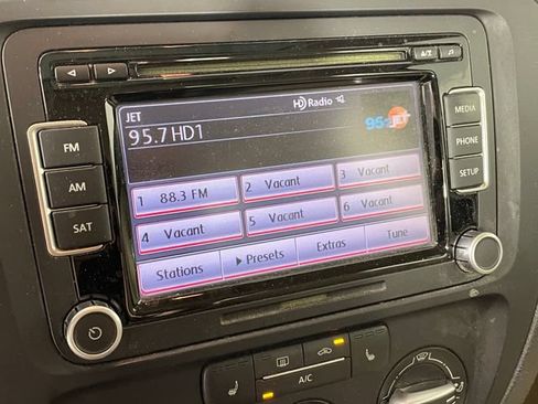 Used 2013 Volkswagen Jetta TDI FWD image 7
