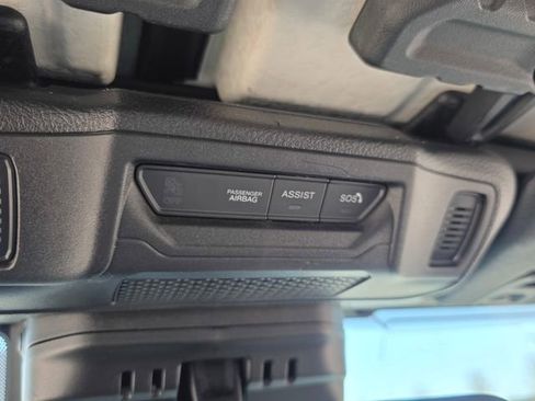 Used 2025 Jeep Wrangler Unlimited Rubicon AWD/4WD image 23