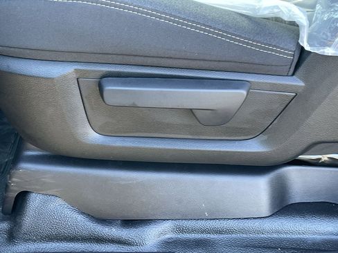 New 2026 RAM 5500 4x4 Regular Cab image 12