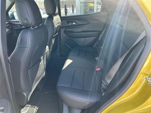 Used 2025 Chevrolet TrailBlazer RS w/ Driver Confidence Package image 44