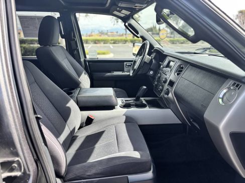 Used 2015 Ford Expedition EL XLT image 13