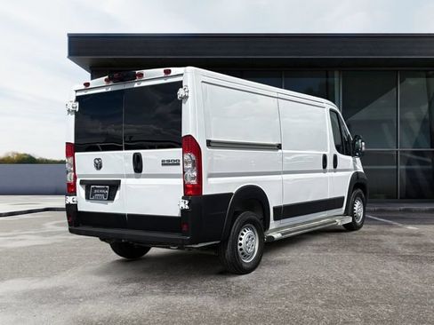 Used 2025 RAM ProMaster 2500 w/ U-Haul Equipment Group FWD image 5