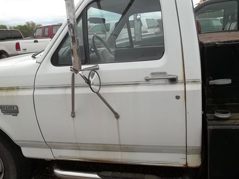 Used 1997 Ford F350 2WD Regular Cab image 7