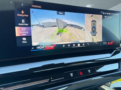 New 2026 BMW 530i w/ Premium Package RWD image 23