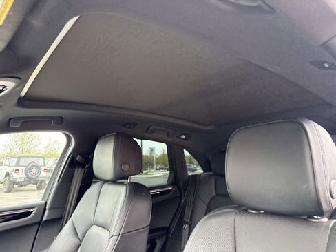Used 2024 Porsche Macan S AWD/4WD image 24
