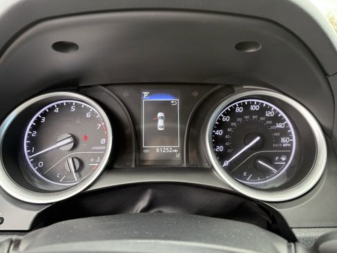 Used 2021 Toyota Camry LE image 33