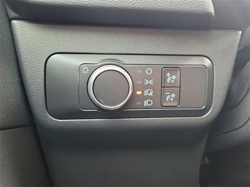 Used 2020 Ford Escape SE image 22