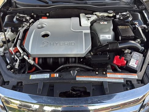 Used 2010 Ford Fusion Hybrid FWD image 24