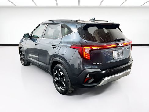 Used 2024 Kia Seltos EX FWD image 6