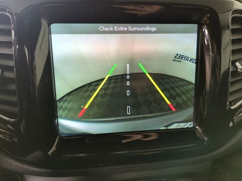 Used 2018 Jeep Compass Limited w/ Navigation Group image 21