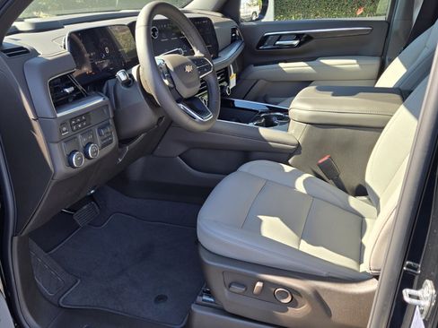 New 2026 Chevrolet Suburban LT w/ Comfort Package image 6