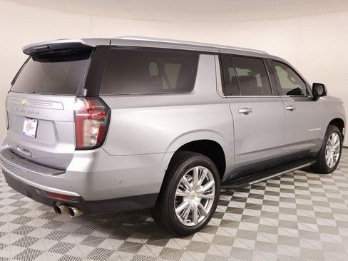 Used 2024 Chevrolet Suburban High Country w/ Advanced Technology Package image 22