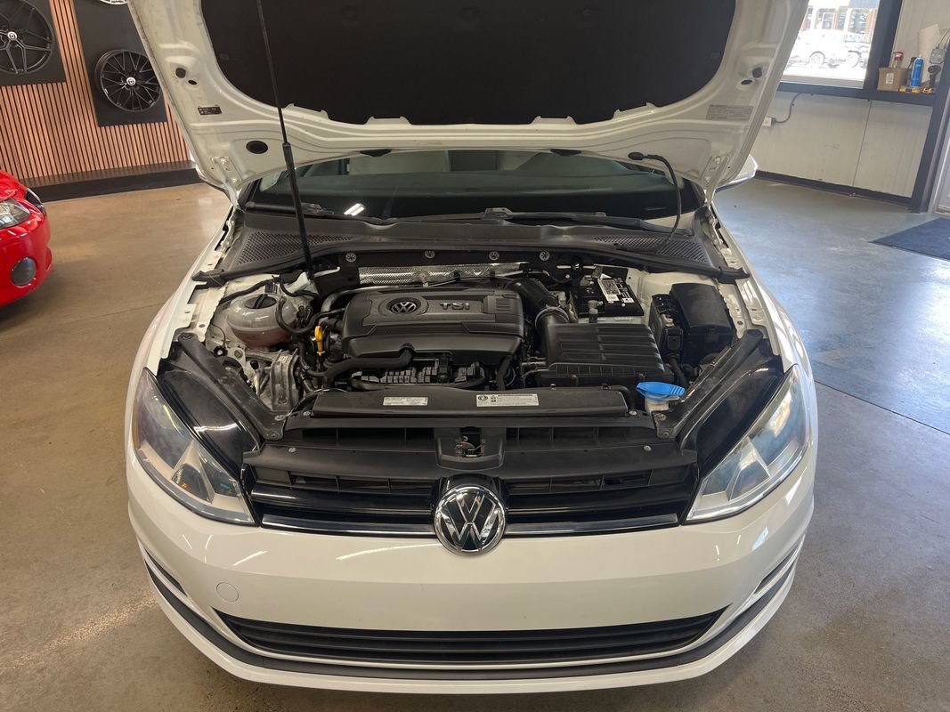 Used 2015 Volkswagen Golf S FWD image 54