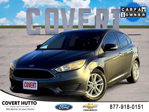 Used 2017 Ford Focus SE image 1