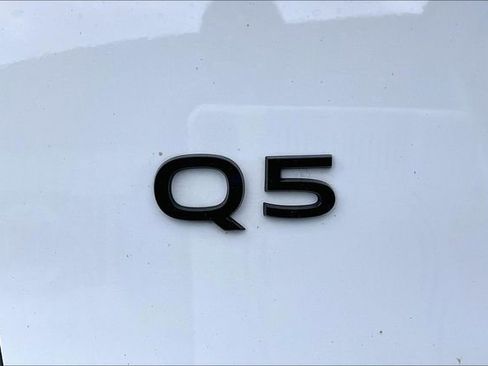 Used 2025 Audi Q5 Premium w/ Convenience Package AWD/4WD image 24