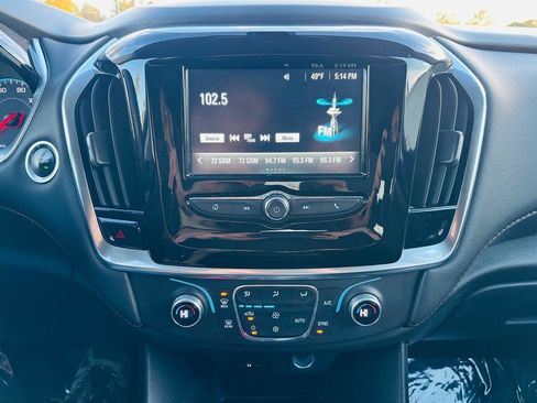 Used 2019 Chevrolet Traverse LT FWD image 17