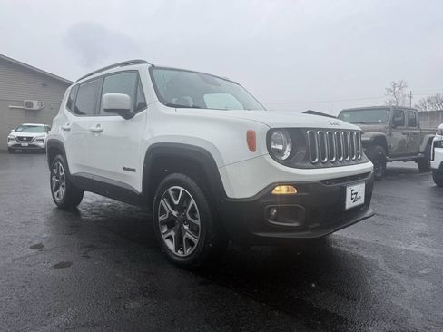 Used 2017 Jeep Renegade Latitude w/ Cold Weather Group image 2