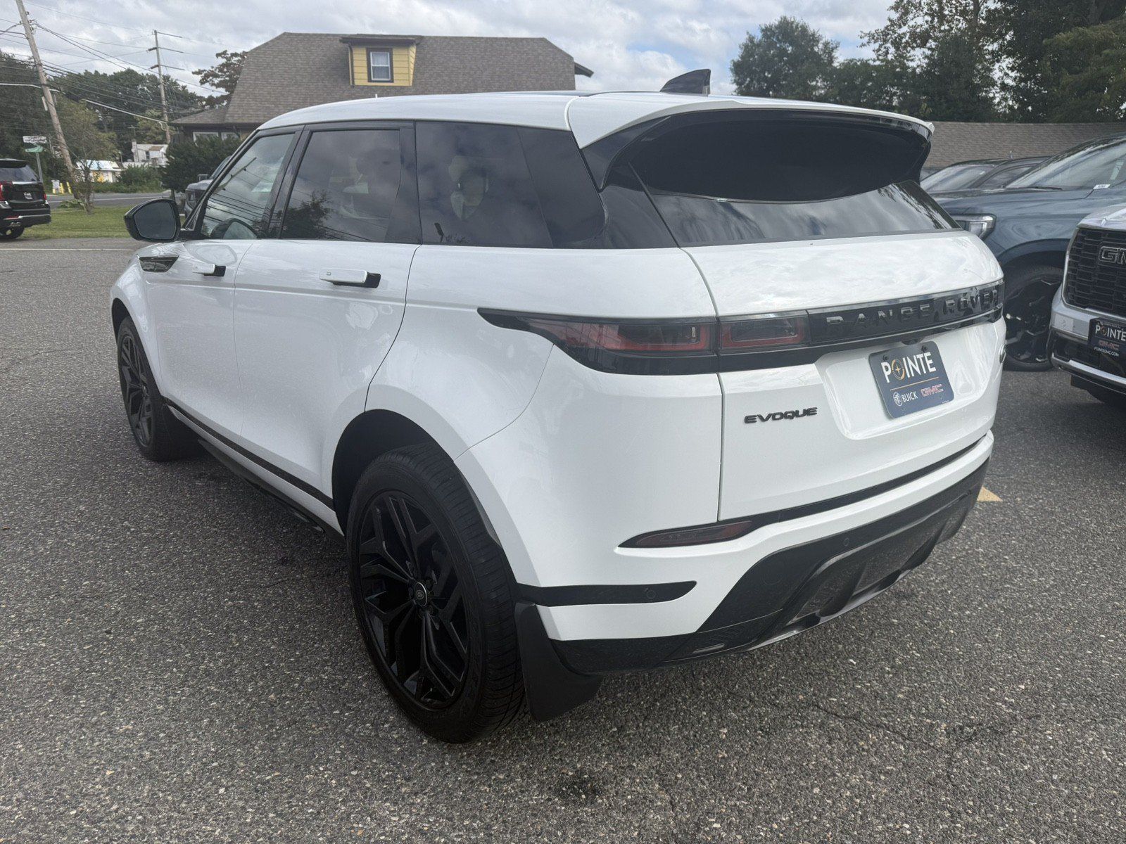 Used 2023 Land Rover Range Rover Evoque R-Dynamic SE AWD/4WD image 5