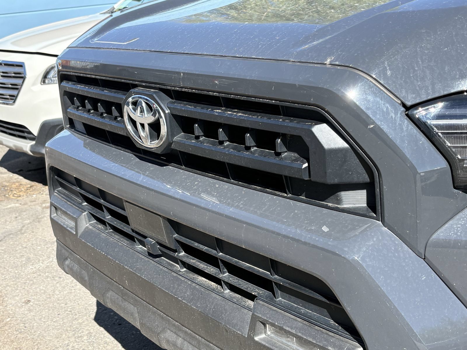 Used 2025 Toyota 4Runner SR5 AWD/4WD image 4