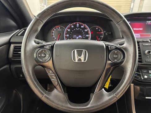 Used 2016 Honda Accord Sport image 12